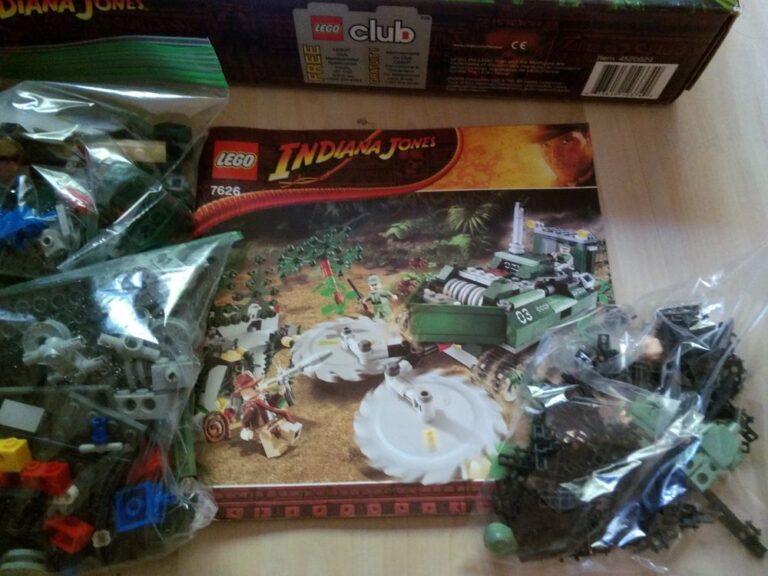 LEGO Indiana Jones 7626 Jungle Cutter Used excellent condition. NOT COMPLETE