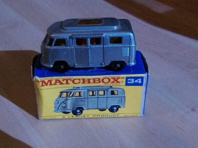 MATCHBOX LESNEY #34C VOLKSWAGEN VW CAMPER, W/ ORIGINAL BOX