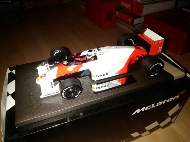 Minichamps 1:18 McLaren TAG MP4/3 F1 Stefan Johansson 1987