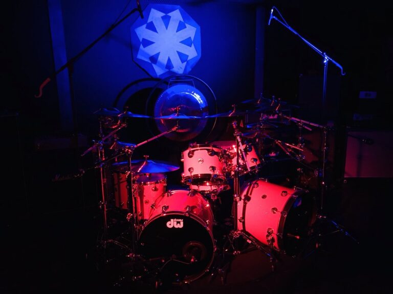 @TheMetalScholar @USAudioTechnica Our band room phones. 40mm bass drivers, no distortion, high spl!????? https://t.co/kDXl2H1JDO