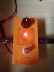 ANALOGMAN Juicer Compressor Pedal FREE Shirt Orange Squeezer
