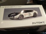 AUTOart 86815 TOYOTA 2000 GT 1/18 MODEL CAR SCCA 1968 Carroll Shelby Racing Team AUTOart 86815 TOYOTA 2000 GT 1/18 MODEL CAR SCCA 1968 Carroll Shelby Racing Team